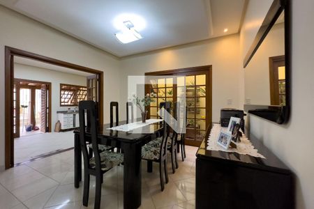 Sala de casa à venda com 4 quartos, 340m² em Nonoai, Porto Alegre
