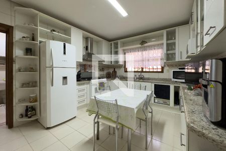 Casa à venda com 340m², 4 quartos e 2 vagasCozinha