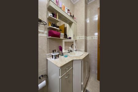 Casa à venda com 340m², 4 quartos e 2 vagasBanheiro da Suíte 1