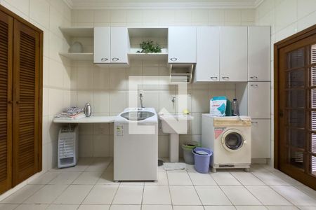 Casa à venda com 340m², 4 quartos e 2 vagasÁrea de Serviço