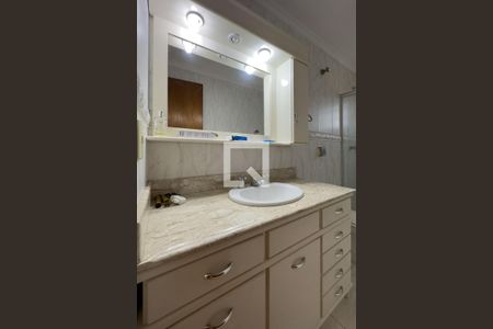 Casa à venda com 340m², 4 quartos e 2 vagasBanheiro Corredor