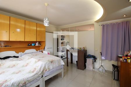 Casa à venda com 217m², 3 quartos e 2 vagasPiso 1 - Quarto 3