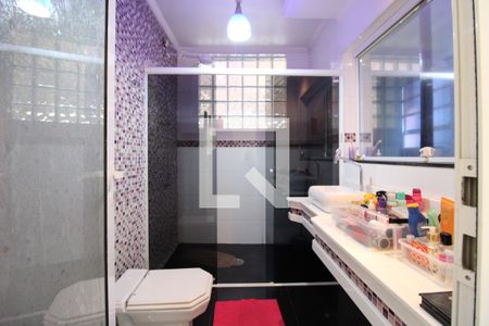 Casa à venda com 217m², 3 quartos e 2 vagasPiso 1 - Banheiro 2 