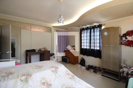 Casa à venda com 217m², 3 quartos e 2 vagasPiso 1 - Quarto 3