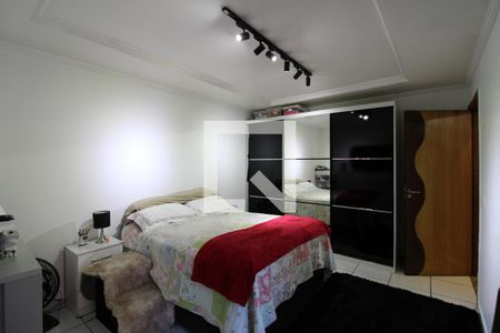 Casa à venda com 217m², 3 quartos e 2 vagasQuarto 1 