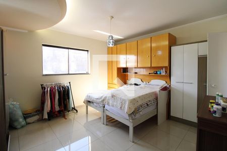 Casa à venda com 217m², 3 quartos e 2 vagasPiso 1 - Quarto 3