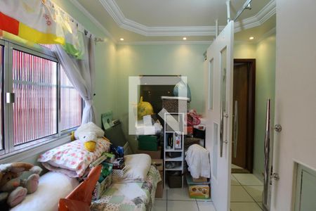 Casa à venda com 217m², 3 quartos e 2 vagasQuarto 2 