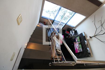 Casa à venda com 217m², 3 quartos e 2 vagasPiso 1 - Escada 