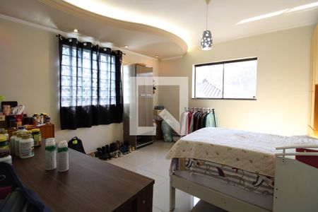 Casa à venda com 217m², 3 quartos e 2 vagasPiso 1 - Quarto 3