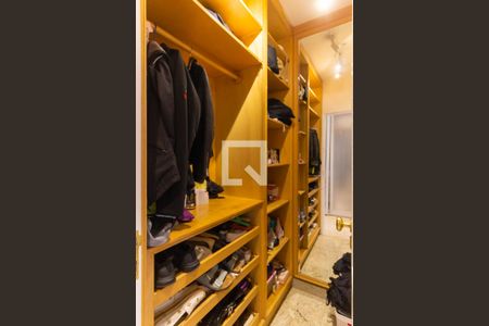 Apartamento à venda com 300m², 4 quartos e 4 vagasClosset Suíte 4