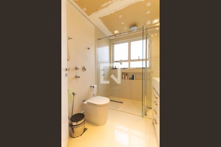 Apartamento à venda com 300m², 4 quartos e 4 vagasBanheiro Suíte 4