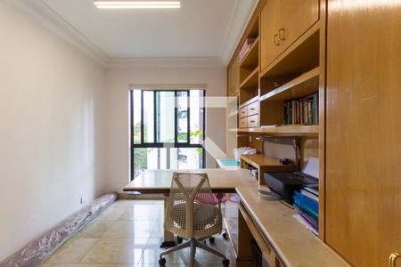 Apartamento à venda com 300m², 4 quartos e 4 vagasEscritório