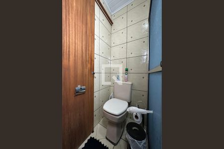 Casa à venda com 180m², 4 quartos e 2 vagasBanheiro