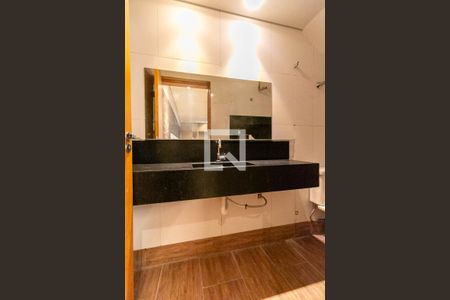 Casa à venda com 220m², 3 quartos e 1 vagaBanheiro