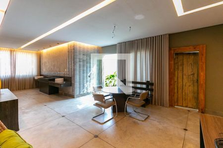 Sala de casa à venda com 3 quartos, 220m² em Alto dos Pinheiros, Belo Horizonte