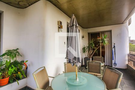 Apartamento para alugar com 430m², 4 quartos e 4 vagasVaranda