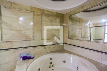 Apartamento para alugar com 430m², 4 quartos e 4 vagasSuíte 1 - Banheiro