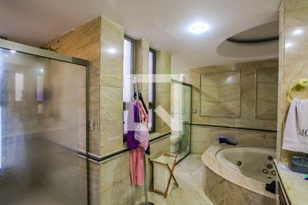 Apartamento para alugar com 430m², 4 quartos e 4 vagasSuíte 1 - Banheiro