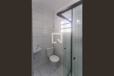 Banheiro de casa para alugar com 1 quarto, 43m² em Taboão, São Bernardo do Campo
