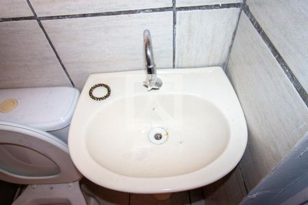 Casa para alugar com 64m², 2 quartos e sem vaga Casa para alugar com 64m², 2 quartos e sem vagaBanheiro