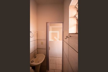 Casa para alugar com 64m², 2 quartos e sem vaga Casa para alugar com 64m², 2 quartos e sem vagaBanheiro