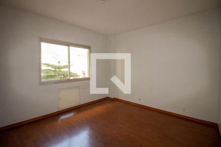 Apartamento à venda com 122m², 3 quartos e 2 vagasSuíte