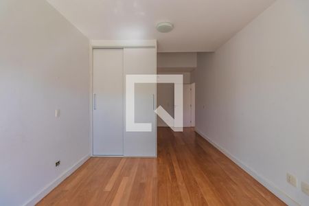 Casa de condomínio à venda com 800m², 4 quartos e 7 vagasSuíte 1