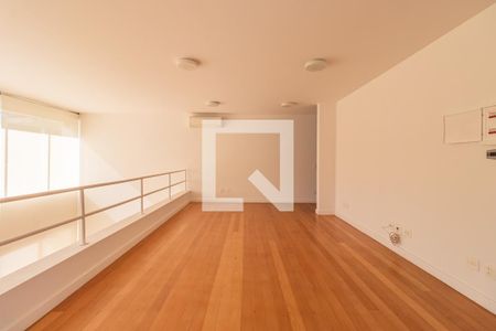 Casa de condomínio à venda com 800m², 4 quartos e 7 vagasSala Privativa