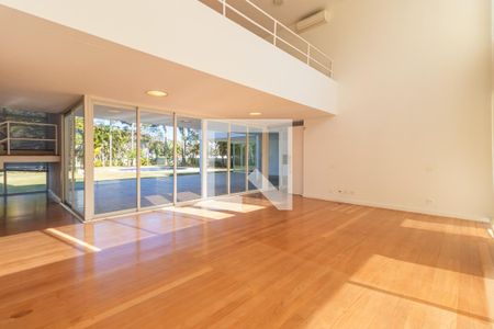Sala de casa de condomínio à venda com 4 quartos, 800m² em Alphaville, Santana de Parnaíba