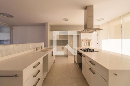 Casa de condomínio à venda com 800m², 4 quartos e 7 vagasCozinha