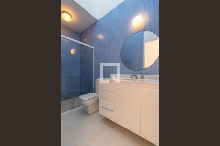 Casa de condomínio à venda com 800m², 4 quartos e 7 vagasBanheiro da Suíte 2