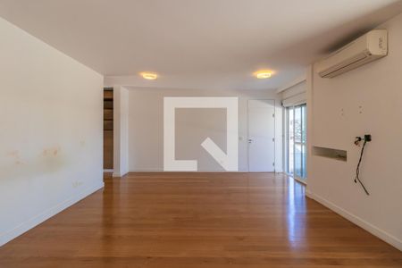 Casa de condomínio à venda com 800m², 4 quartos e 7 vagasSuíte 4