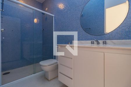 Casa de condomínio à venda com 800m², 4 quartos e 7 vagasBanheiro da Suíte 2