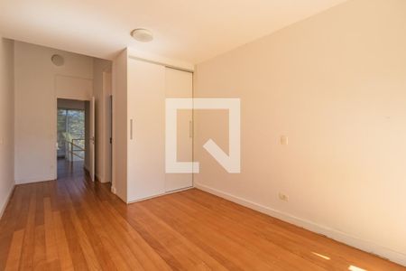 Casa de condomínio à venda com 800m², 4 quartos e 7 vagasSuíte 2