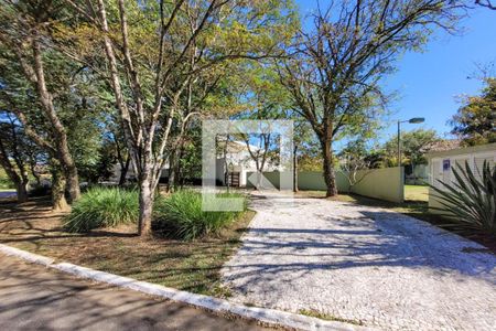 Casa de condomínio à venda com 800m², 4 quartos e 7 vagasFachada