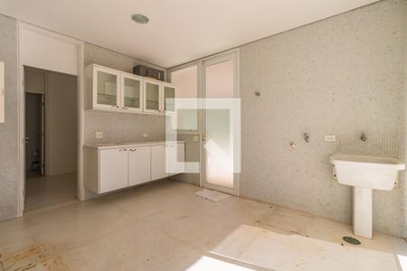 Casa de condomínio à venda com 800m², 4 quartos e 7 vagasÁrea de Serviço