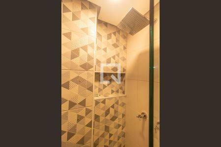 Apartamento para alugar com 74m², 2 quartos e 1 vaga Apartamento para alugar com 74m², 2 quartos e 1 vagaDetalhe do Banheiro Social