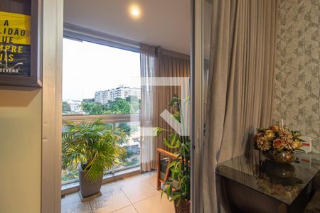 Apartamento para alugar com 74m², 2 quartos e 1 vaga Apartamento para alugar com 74m², 2 quartos e 1 vagaSala