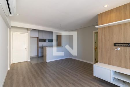 Sala de apartamento à venda com 3 quartos, 80m² em Taquaral, Campinas
