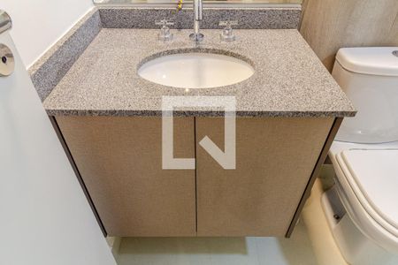 Banheiro de kitnet/studio para alugar com 1 quarto, 39m² em Centro Histórico de São Paulo, São Paulo