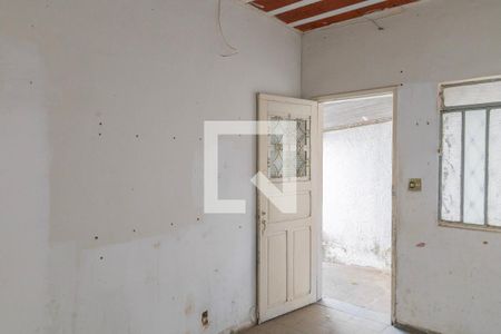 Casa à venda com 180m², 4 quartos e 2 vagas Casa à venda com 180m², 4 quartos e 2 vagasSala Casa 3