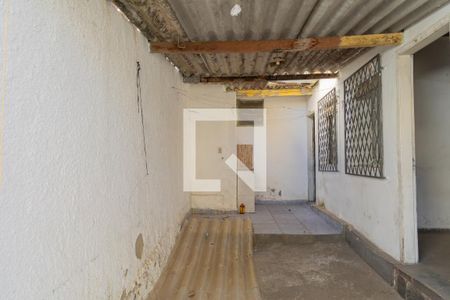 Casa à venda com 180m², 4 quartos e 2 vagas Casa à venda com 180m², 4 quartos e 2 vagasÁrea Externa Casa 3