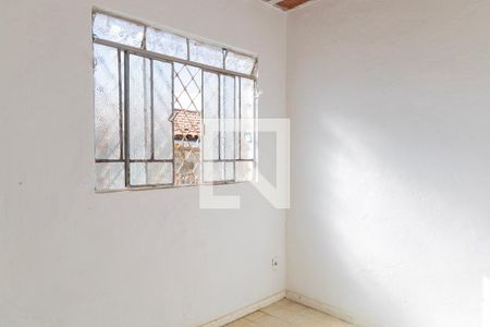 Casa à venda com 180m², 4 quartos e 2 vagas Casa à venda com 180m², 4 quartos e 2 vagasQuarto 2 Casa 2