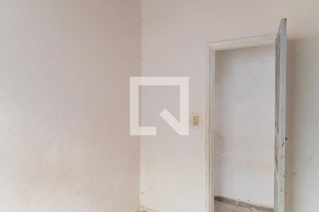 Casa à venda com 180m², 4 quartos e 2 vagas Casa à venda com 180m², 4 quartos e 2 vagasQuarto 2 Casa 3