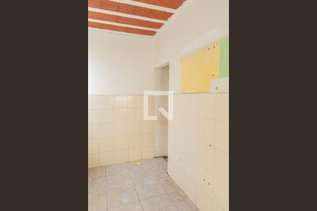 Casa à venda com 180m², 4 quartos e 2 vagas Casa à venda com 180m², 4 quartos e 2 vagasCozinha e Área de Serviço Casa 3