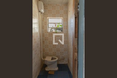 Casa à venda com 180m², 4 quartos e 2 vagas Casa à venda com 180m², 4 quartos e 2 vagasCozinha e Área de Serviço Casa 2