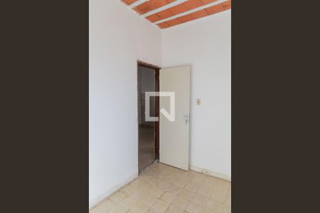 Casa à venda com 180m², 4 quartos e 2 vagas Casa à venda com 180m², 4 quartos e 2 vagasQuarto 2 Casa 2