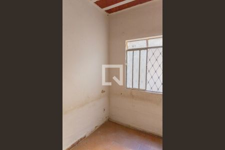 Casa à venda com 180m², 4 quartos e 2 vagas Casa à venda com 180m², 4 quartos e 2 vagasQuarto 2 Casa 3