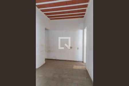 Casa à venda com 180m², 4 quartos e 2 vagas Casa à venda com 180m², 4 quartos e 2 vagasSala Casa 3