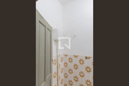 Casa à venda com 180m², 4 quartos e 2 vagas Casa à venda com 180m², 4 quartos e 2 vagasCozinha e Area de Serviço Casa 1